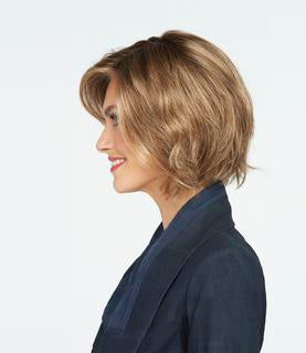 Raquel Welch Ahead of the Curve - Average Cap