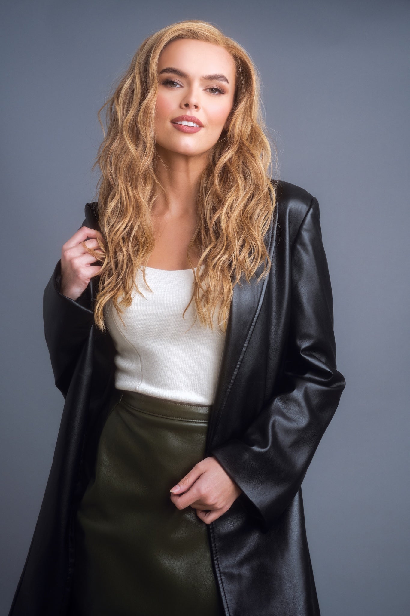 Brooklyn Wig - 1034   Alexander Couture Collection Hot Buys