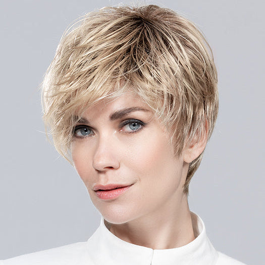 FENJA SMALL by ELLEN WILLE in CHAMPAGNE ROOTED 22.25.20 | Light Neutral Blonde, Lightest Golden Blonde, and Light Strawberry Blonde Blend with Shaded Roots
