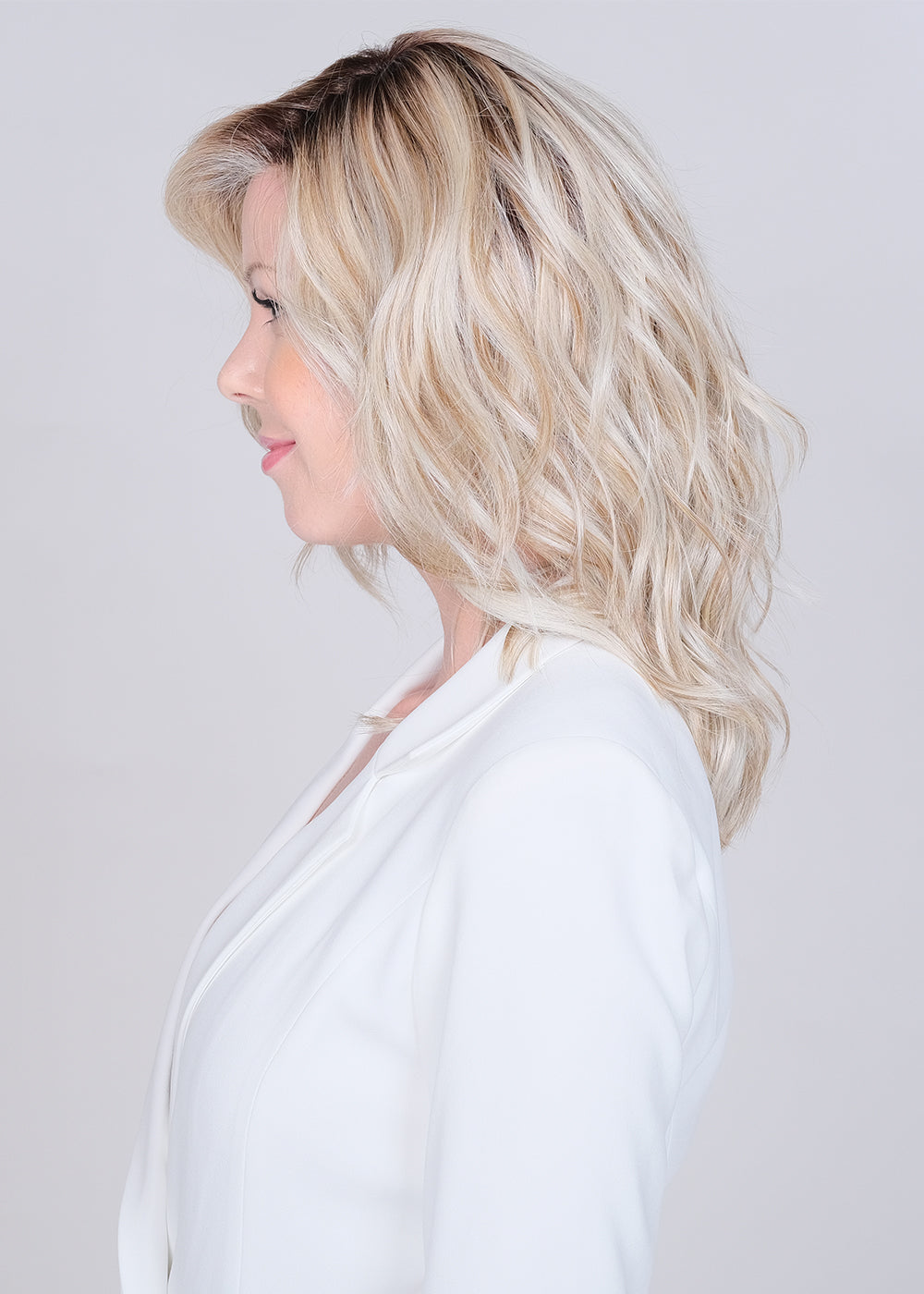 Belle Tress Hand-Tied Dalgona 16 V