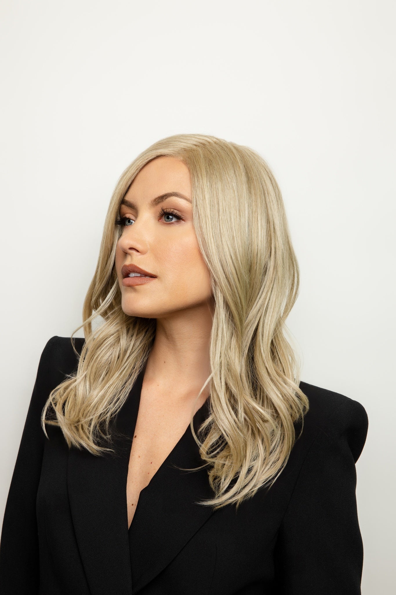 Leoni Wig - 1039   Alexander Couture Collection Hot Buys