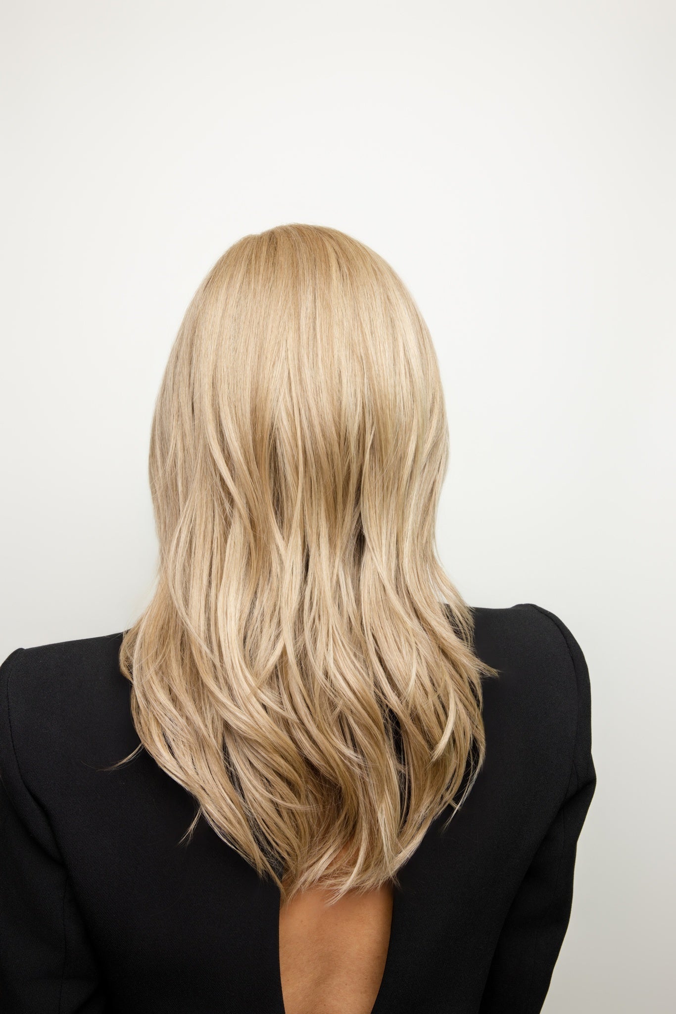 Leoni Wig - 1039   Alexander Couture Collection Hot Buys