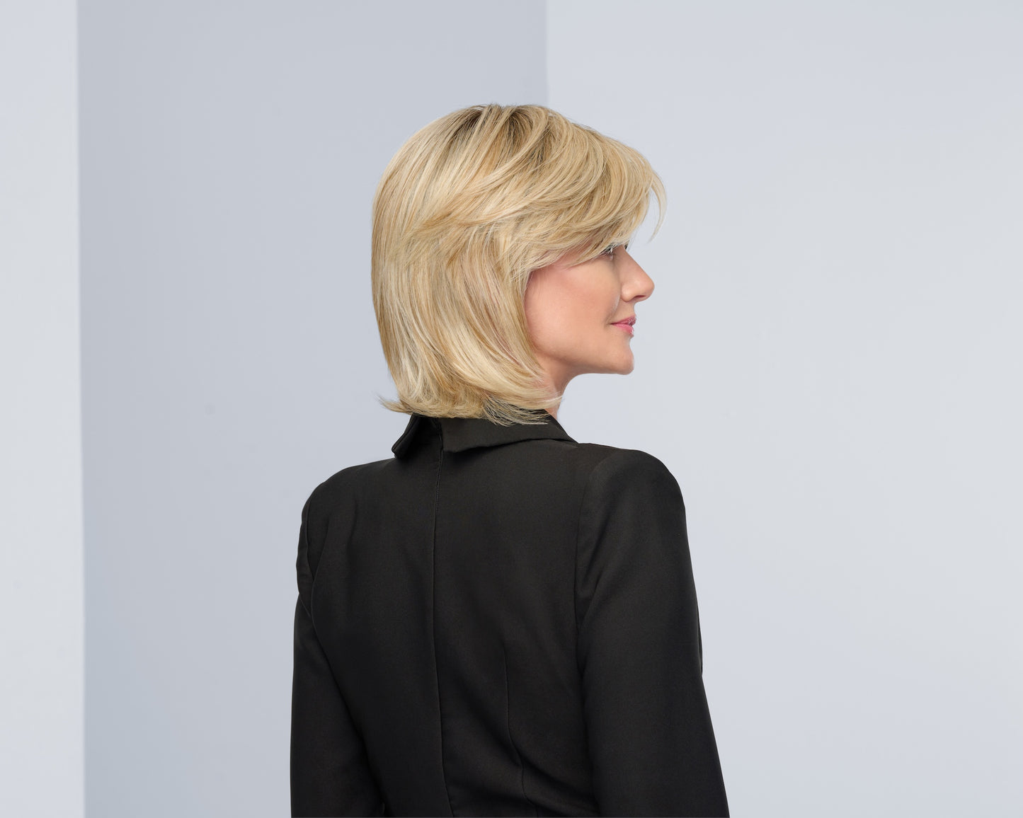 Raquel Welch Black Tie Chic - Average Cap