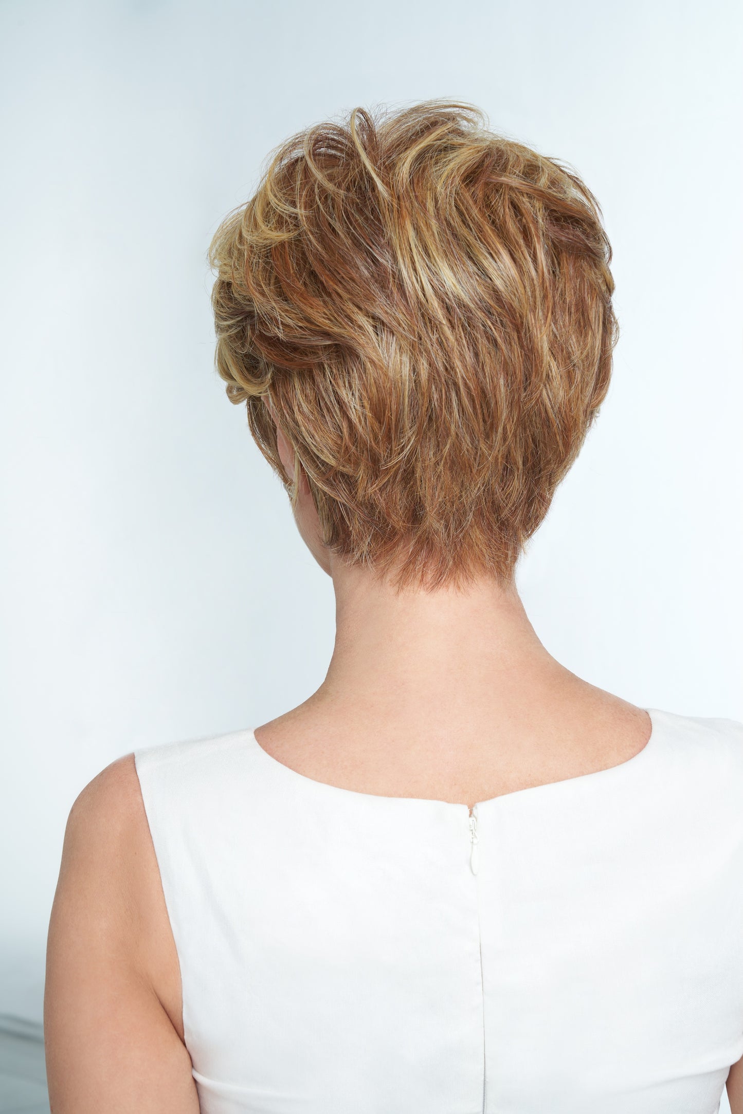 Raquel Welch Go To Style - Average Cap