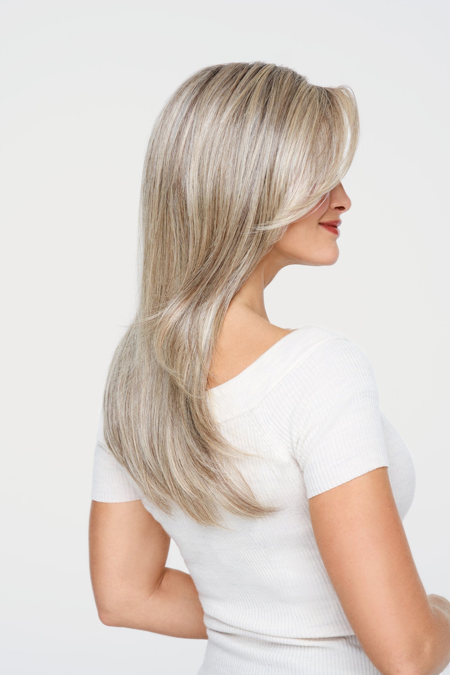 Raquel Welch Mesmerized - Average Cap