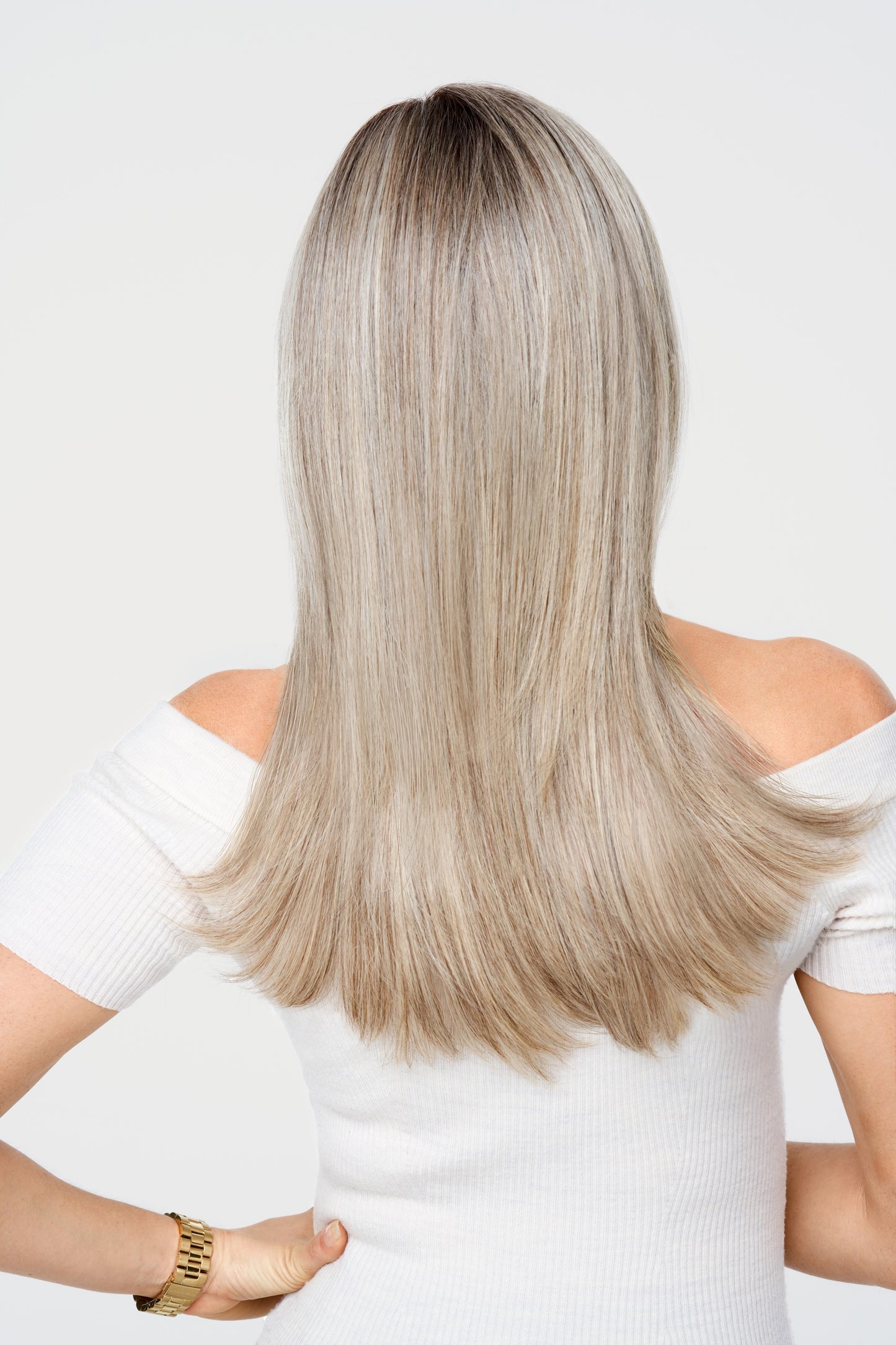 Raquel Welch Mesmerized - Average Cap