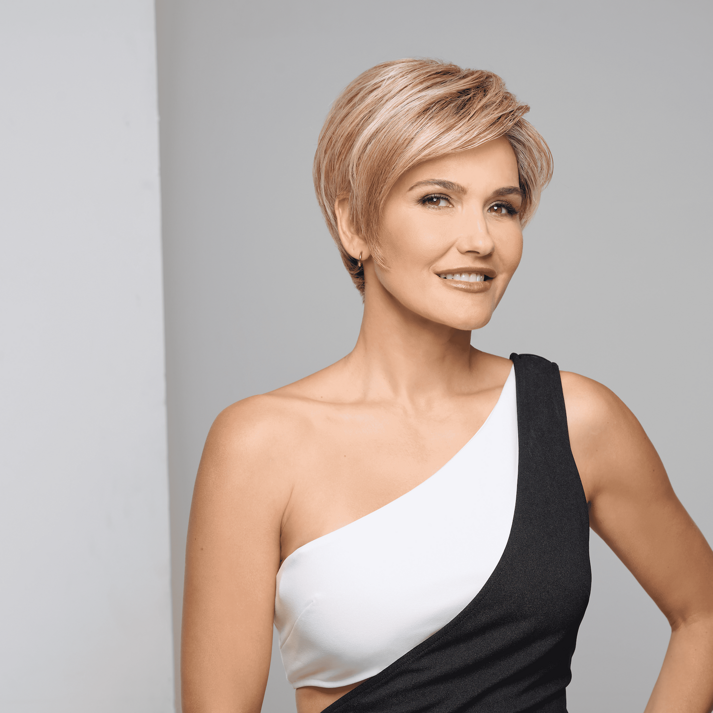 Raquel Welch Monologue - Petite Average Cap