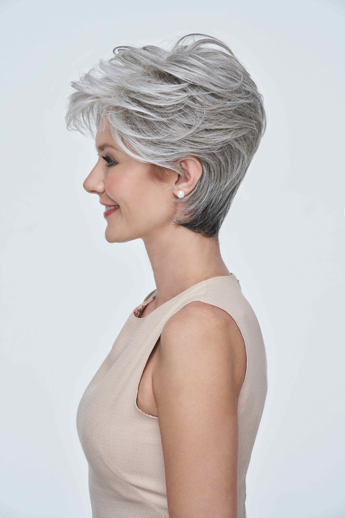 Raquel Welch Ready For Takeoff - Average Cap