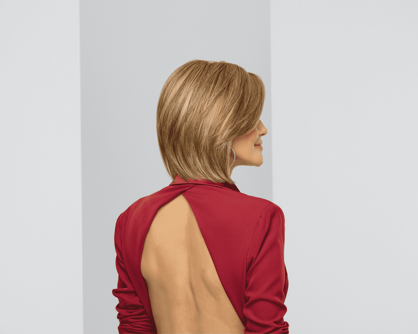 Raquel Welch Straight Up With A Twist Elite - Average Cap