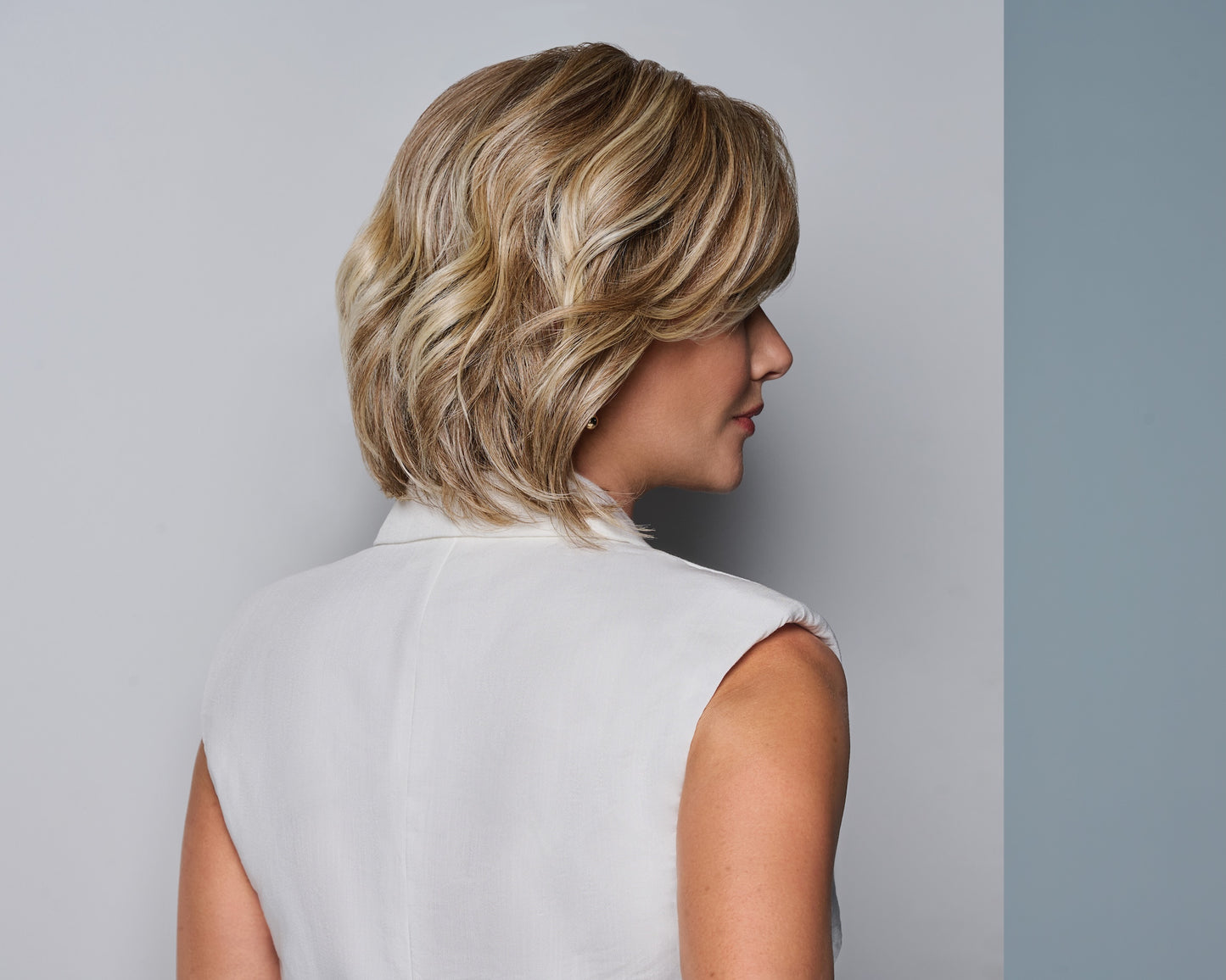 Raquel Welch Waves And Raves - Average Cap