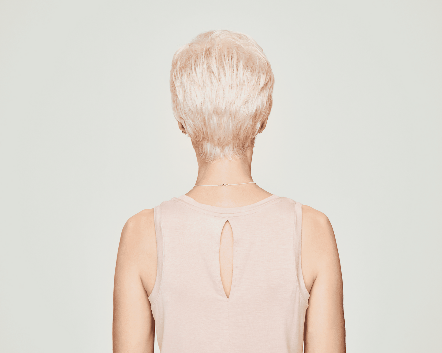 Raquel Welch Winner - Ultra Petite Cap