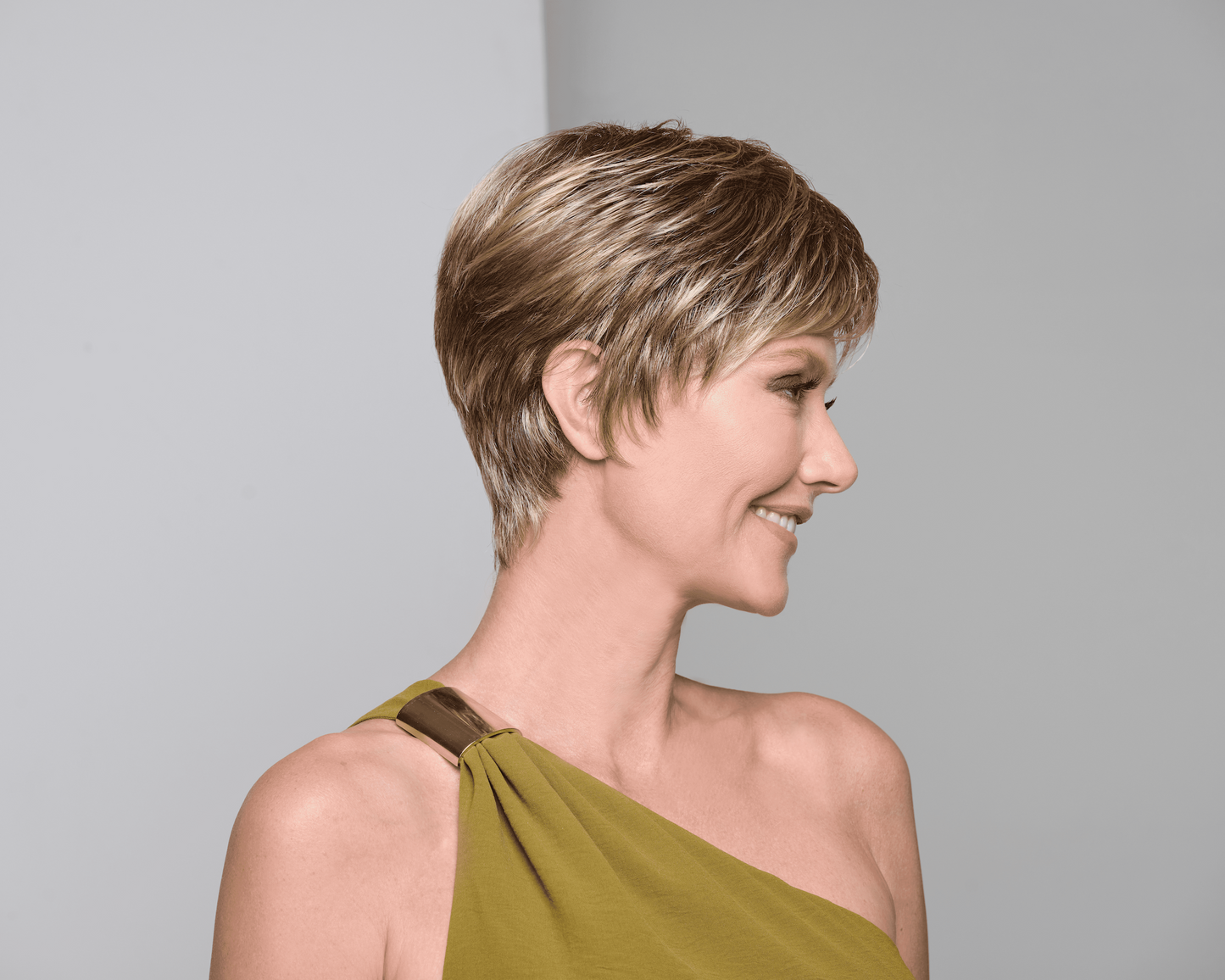 Raquel Welch Premium - Average Cap