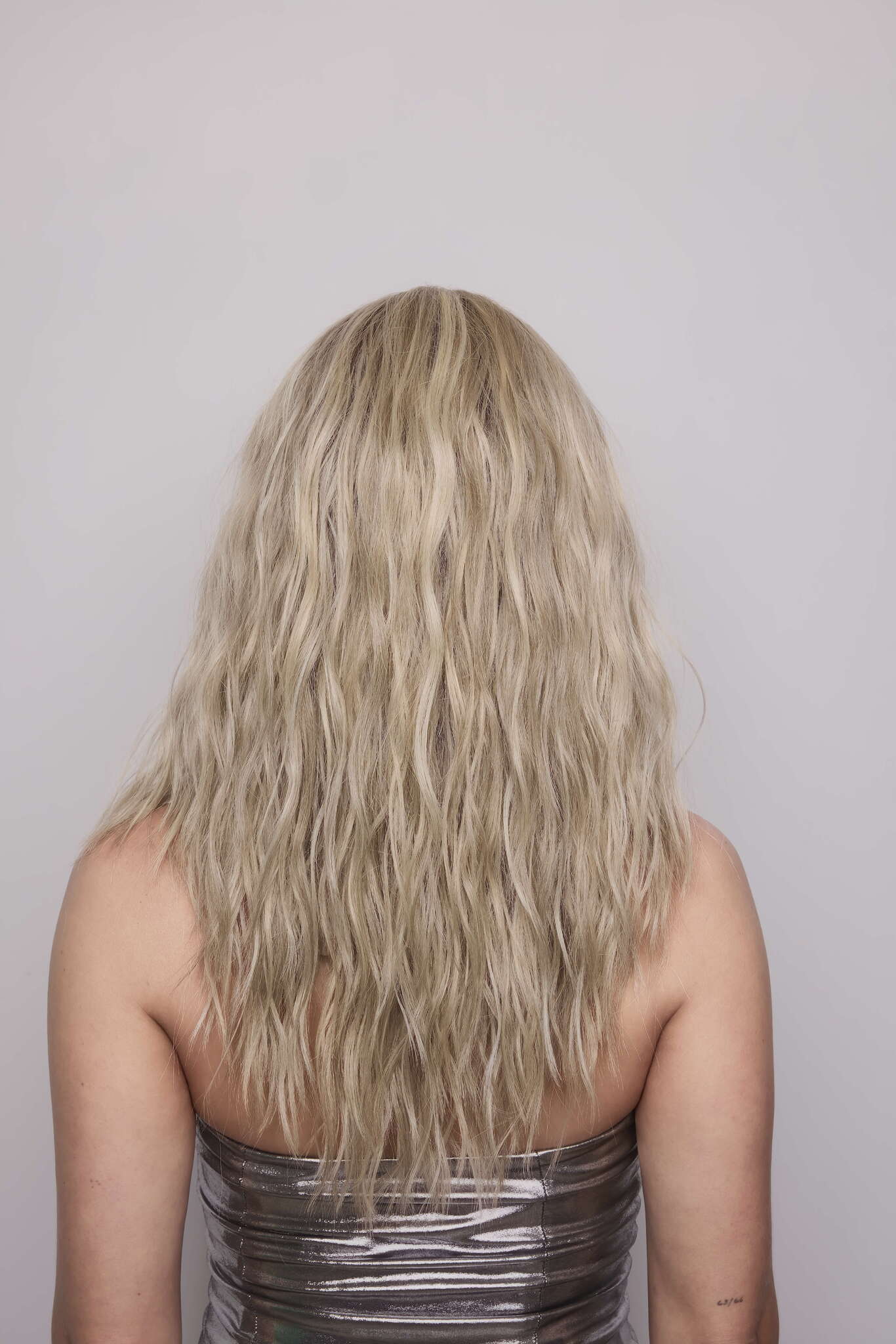 Roxie Wig - 1042   Alexander Couture Collection Hot Buys