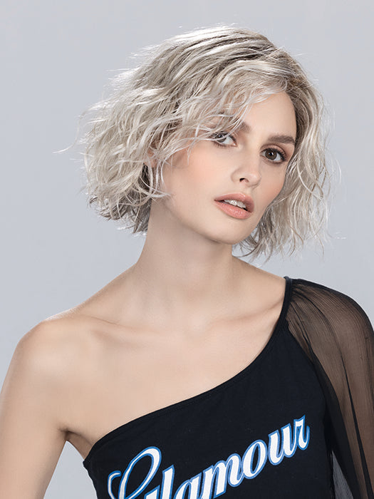 DANCE MONO PART by Ellen Wille in SILVER BLONDE ROOTED 60.23 | Pearl White and Lightest Pale Blonde Blend with Shaded Roots