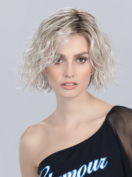 DANCE MONO PART by Ellen Wille in SILVER BLONDE ROOTED 60.23 | Pearl White and Lightest Pale Blonde Blend with Shaded Roots