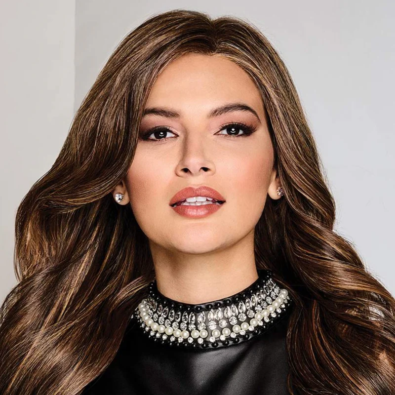 Raquel Welch Model Mode - Average Cap