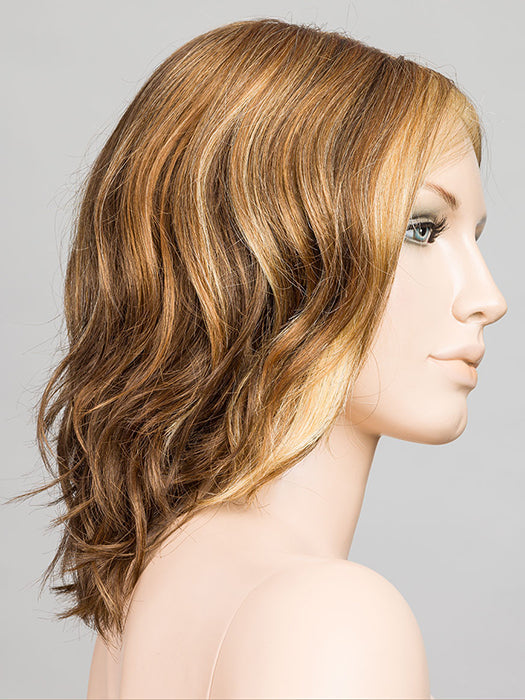NUT MULTI LIGHTED 830.26.27 | Medium Brown blended with Light Auburn and Light Golden Blonde Highlights throughout and concentrated in the front