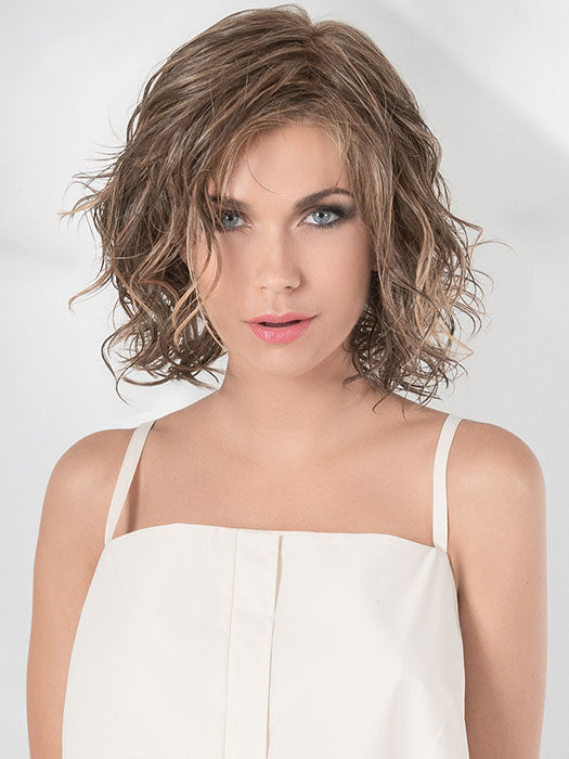 ECLAT DELUXE by ELLEN WILLE in BERNSTEIN-MIX 12.26.19 | Lightest Brown and Light Golden Blonde with Light Honey Blonde Blend 