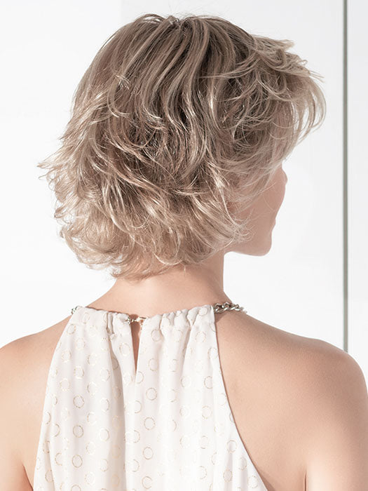 BLOOM DELUXE by ELLEN WILLE in CHAMPAGNE ROOTED 22.26.20 |  | Light Neutral Blonde and Light Golden Blonde with Light Strawberry Blonde Blend and Shaded Roots