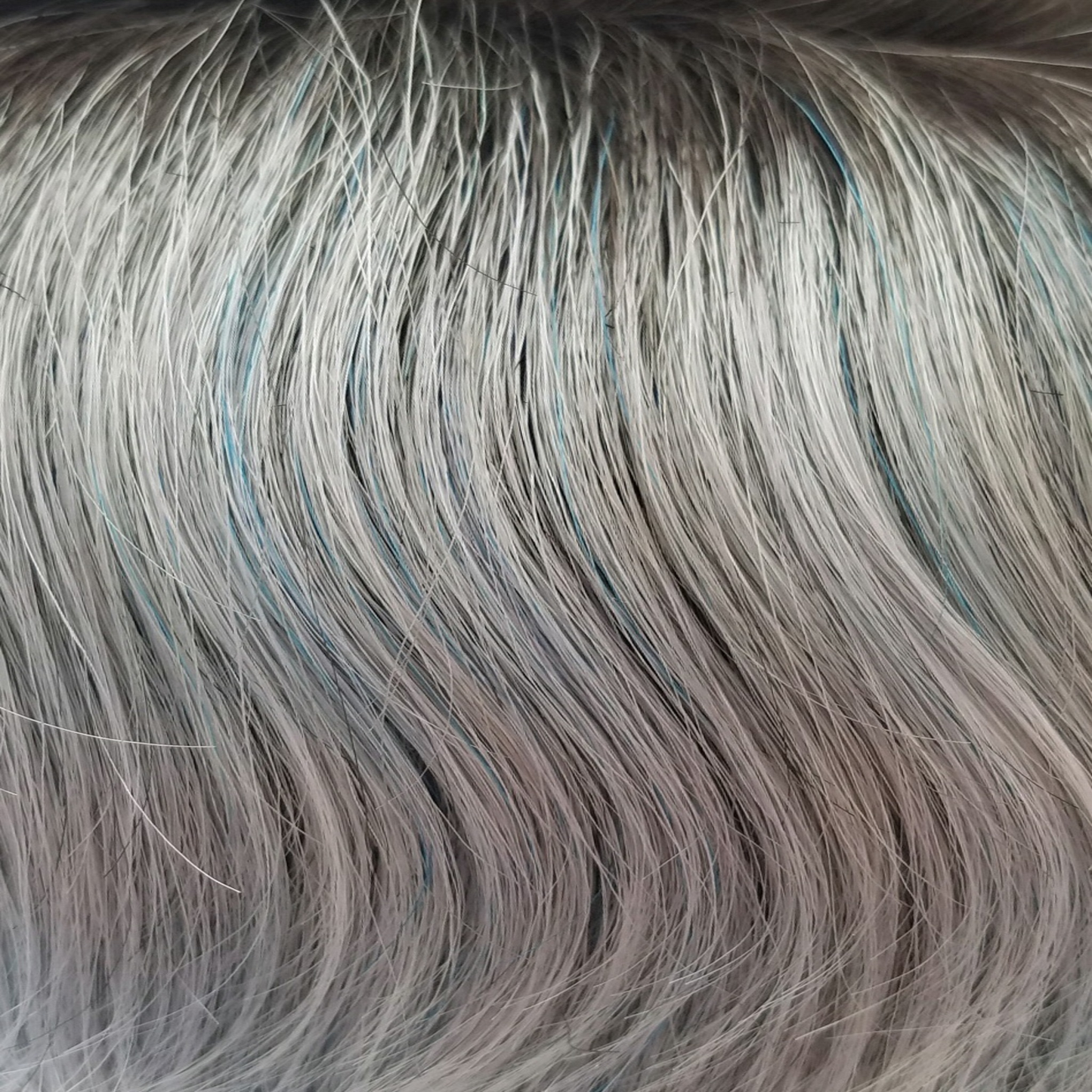 Snowy Sapphire-R  -  A smoky combination tone of soft black root mixed in a hint of soft blue with a silver white base.